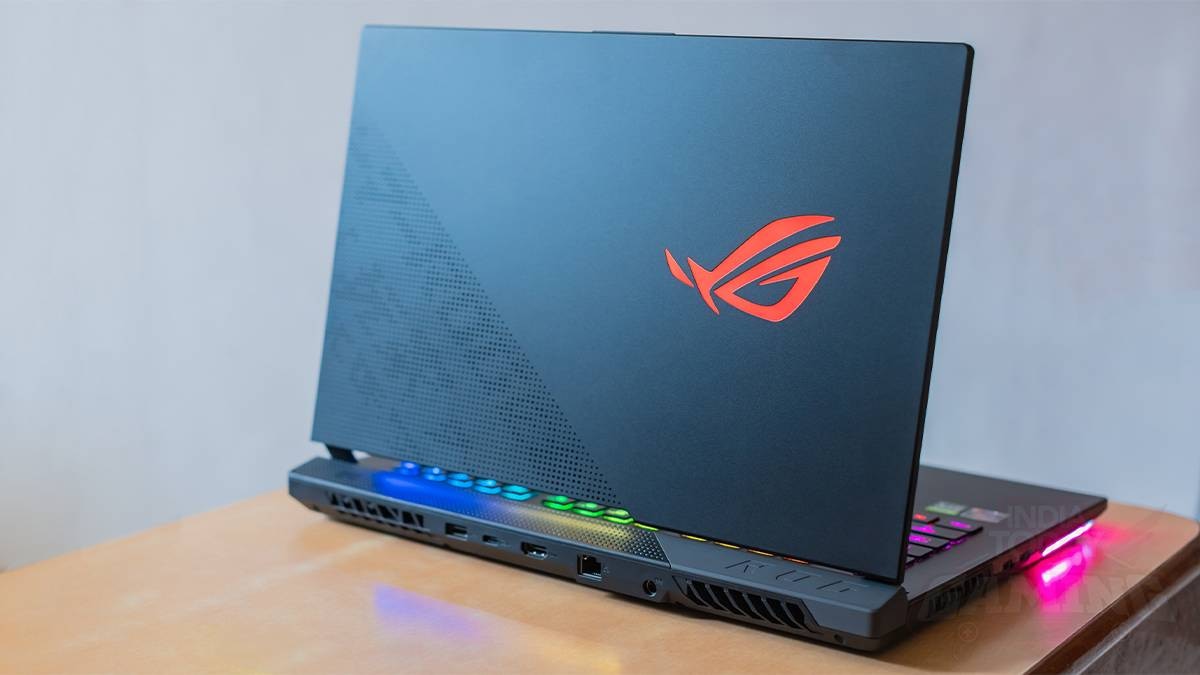 Asus ROG Strix Scar 15 G533QS 2021 Review